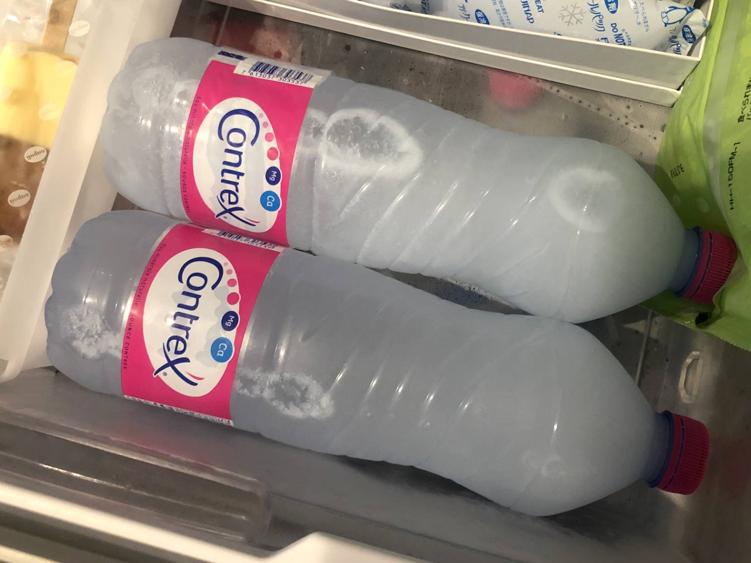 凍らせたペットボトルはいつ溶ける